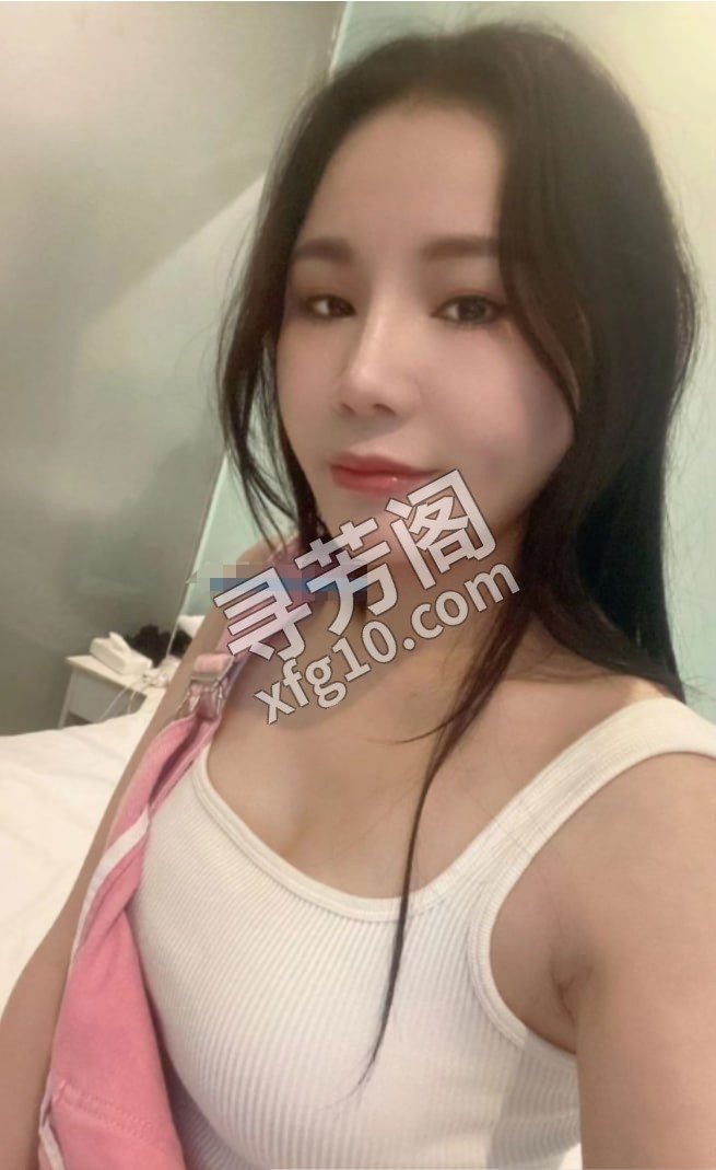 秦淮风骚重庆妹子 地方 年龄 25岁-30岁 颜值： 7分 800 项目 陪浴，按摩，互动调情，花式无套吹萧 4