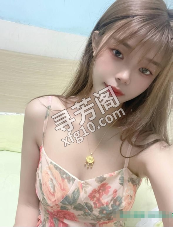 鲜嫩清纯小妹妹 地方 四川 武侯 年龄 23 颜值： 8 700/90分钟 项目 胸推，臀推、毒龙，深喉 2