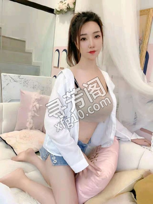 天然E的大白兔 地方 年龄 25岁-30岁 颜值： 6分 600 项目 舌吻，毒龙，69，波推，乳胶，鸳鸯浴 3