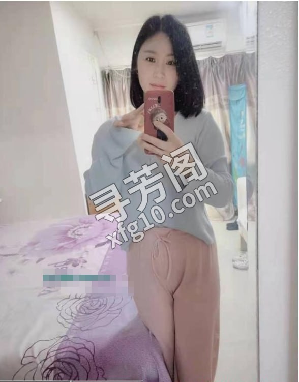 浦口大奶骚货 地方 年龄 30岁-40岁 颜值： 6分 400 项目 按摩，波推，指滑，口活 2
