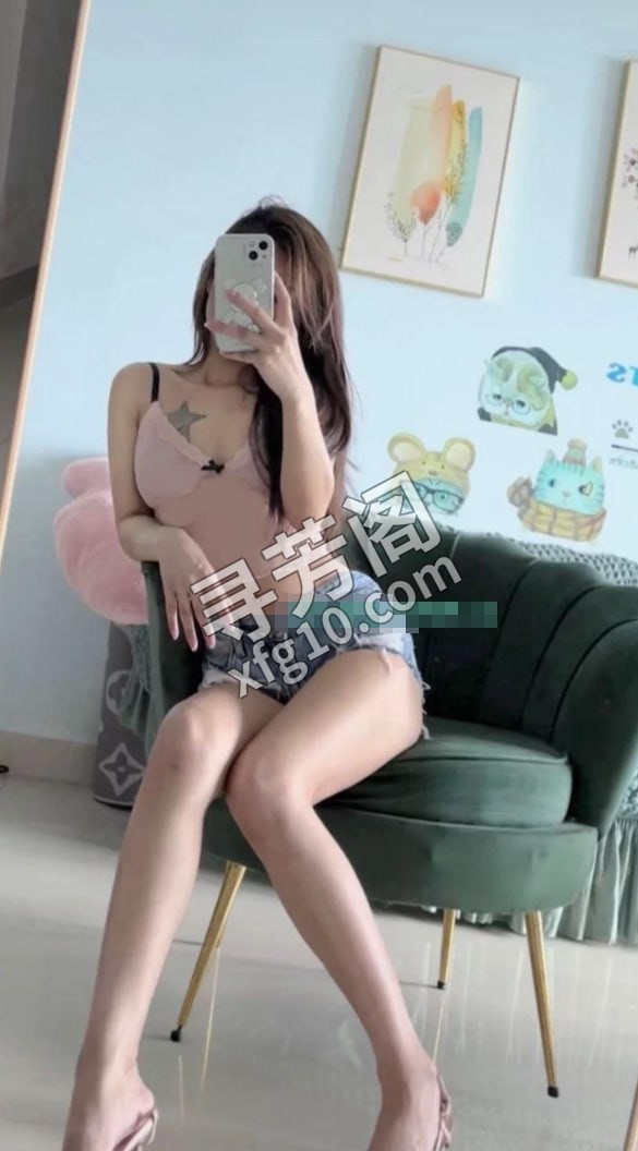 清纯可爱的极品小甜妹 地方 朝阳区 年龄 23 颜值： 7 700p 项目 胸推，臀推、深喉，口活、69，爱爱 3