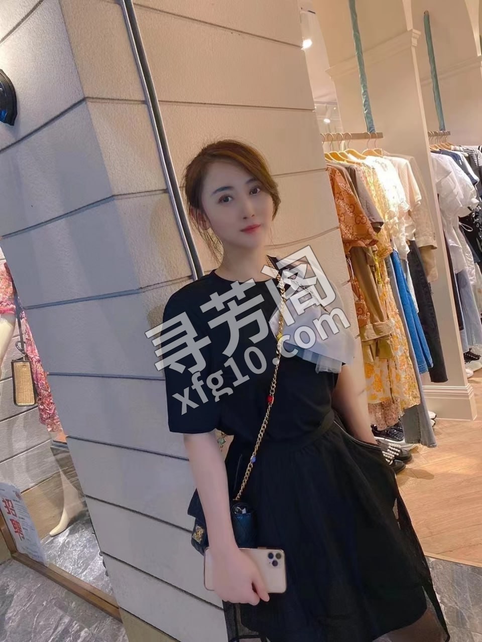 莞式姐妹 地方 年龄 25岁-30岁 颜值： 6分 500 项目 毒龙、深喉、口爆、浸游、过水、丝袜高跟 8
