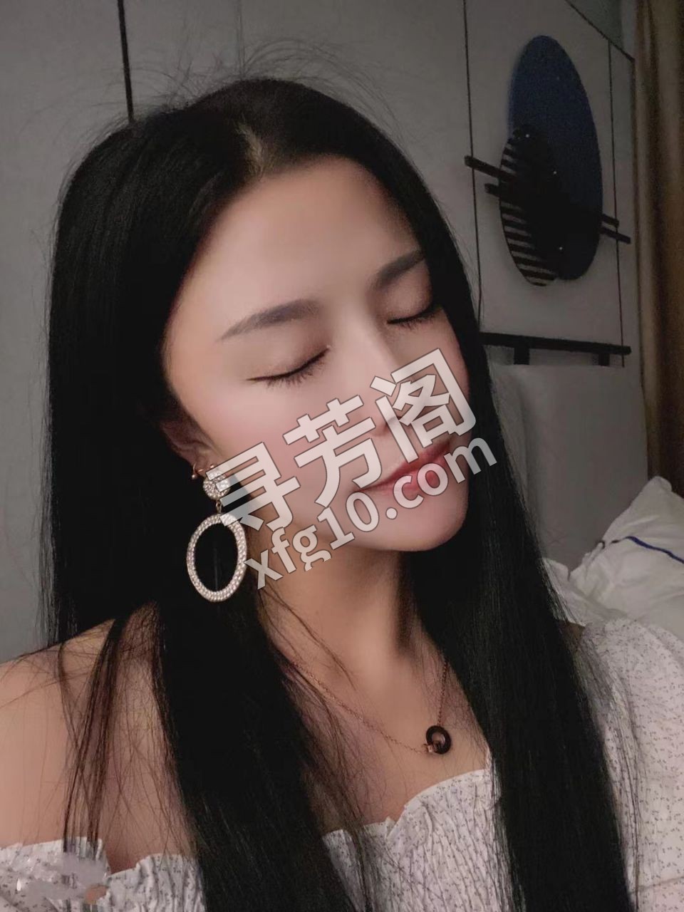 跨年验证余杭骚货 地方 年龄 25岁-30岁 颜值： 7分 800 项目 做爱 口交 69 胸推 冰火臀推 4