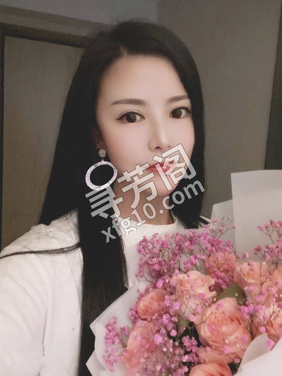 跨年验证余杭骚货 地方 年龄 25岁-30岁 颜值： 7分 800 项目 做爱 口交 69 胸推 冰火臀推 8