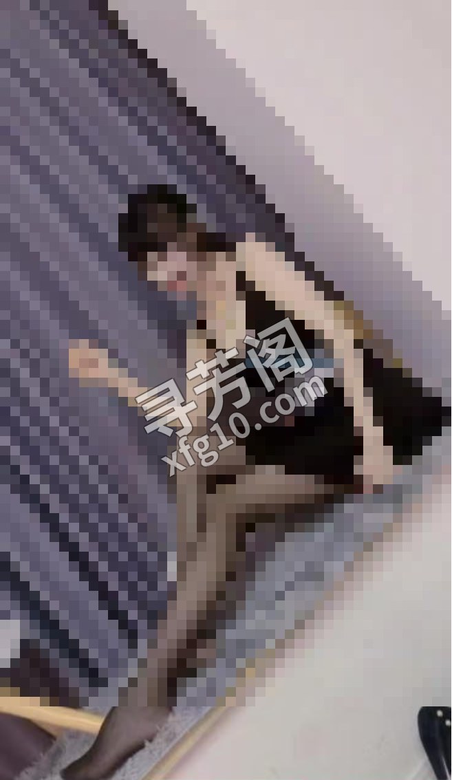 徐汇丝足美女 地方 徐汇区 年龄 25岁-30岁 颜值： 6分 700 项目 鸳鸯浴、胸推、漫游、口活、69 2