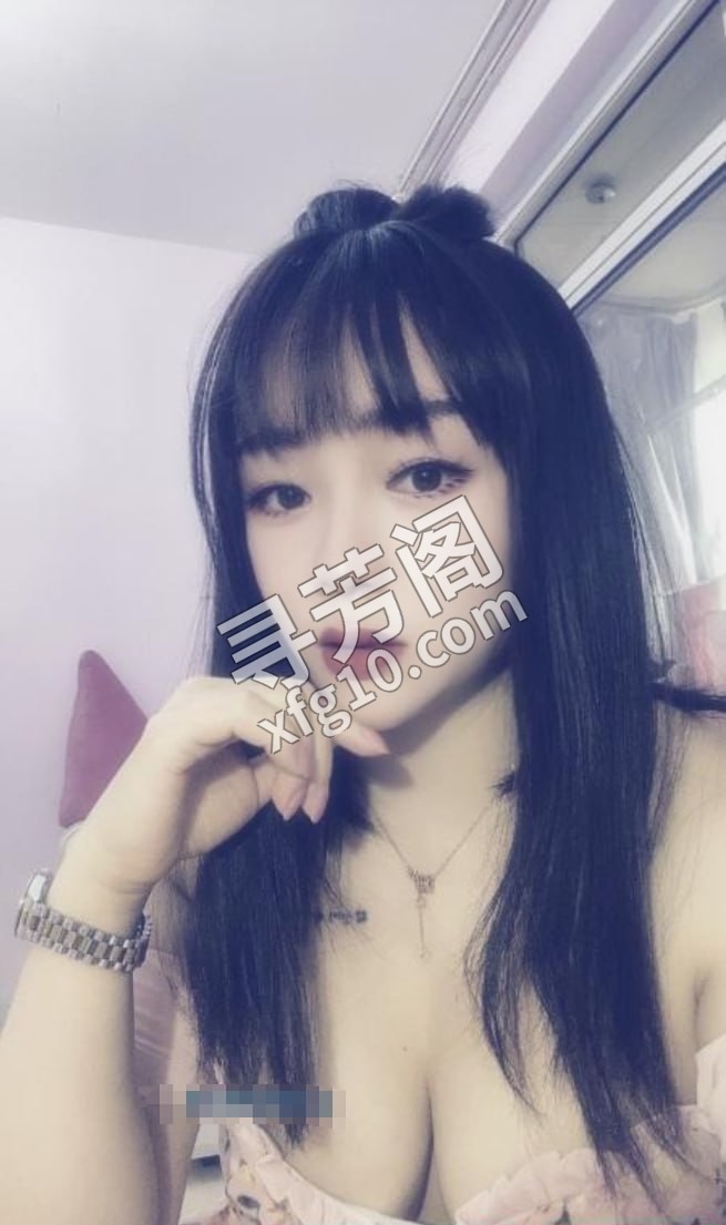 徐汇大奶熟女 地方 徐汇区 年龄 25岁-30岁 颜值： 6分 300 项目 按摩，调情，胸推，口交，做爱 2