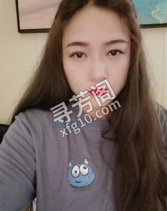 清湖大奶啵啵 地方 市辖区 年龄 25岁-30岁 颜值： 6分 350 项目 洗吹做，莞式啪啪 2