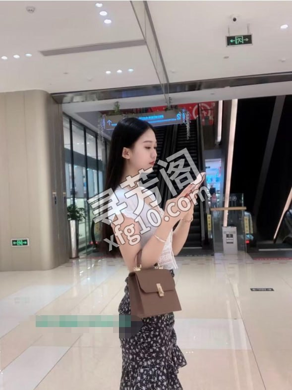 高颜值：小姐姐 地方 年龄 25 颜值： 8 1000/90分钟 项目 口 冰火 漫游 毒龙 丝袜 制服 高跟等 3