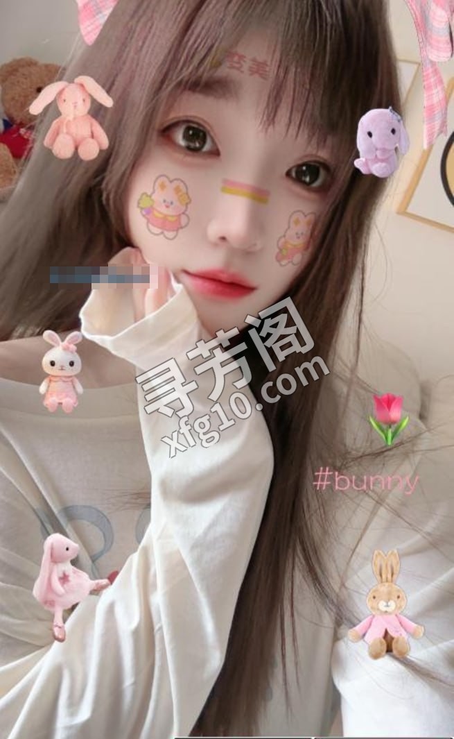罗湖 800 服务不错，制服丝袜多，进门后，小姐姐先是帮忙洗，用大胸在身体上下蹭，皮肤很滑，让人受不了 3