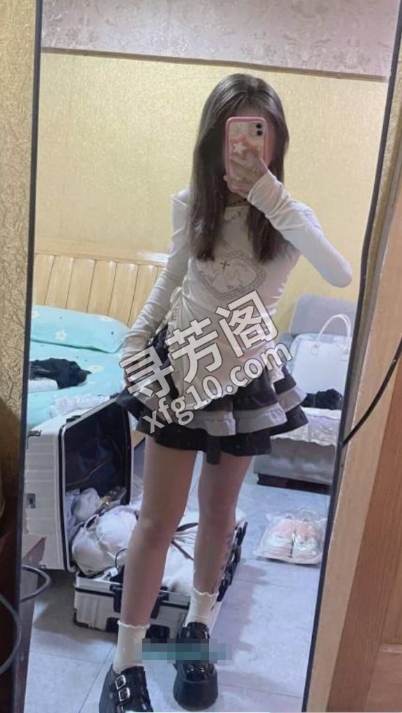 星沙的萝莉小妹子 地方 年龄 18岁-20岁 颜值： 7分 700 项目 吹箫，陪浴，爱爱，69，舌吻 2