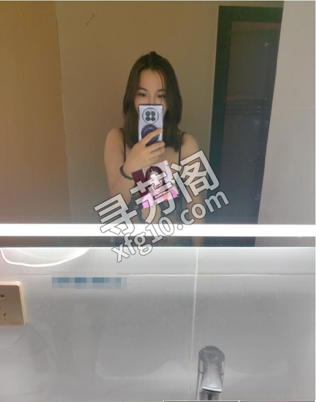 气质长腿项目型美女 地方 年龄 25岁-30岁 颜值： 6分 500 项目 正常AB面，口，爱爱，调情，毒龙 3