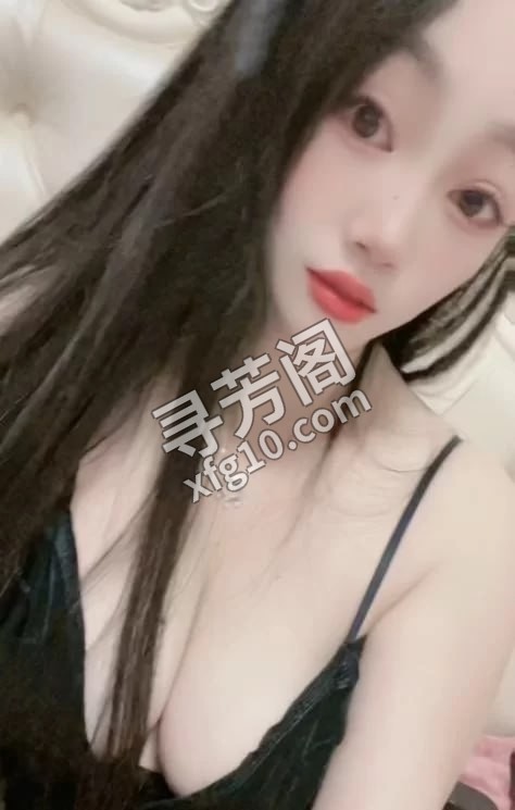 性感丰满小美女 信息分类：楼凤兼职 地方： -市区 信息来源：朋友介绍去的 年龄：25 颜值：身材：苗条性感 2