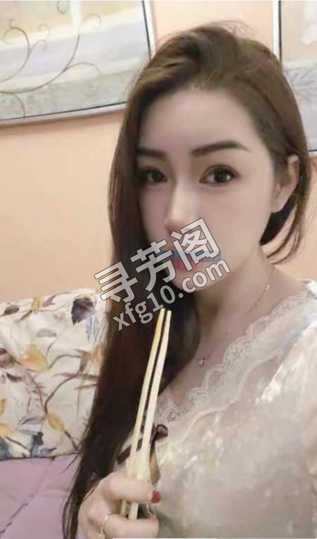 余杭泻火晶晶老师 地方 年龄 25岁-30岁 颜值： 6分 800 项目 鸳鸯浴，皮肤光滑 69 啪啪，调情 3