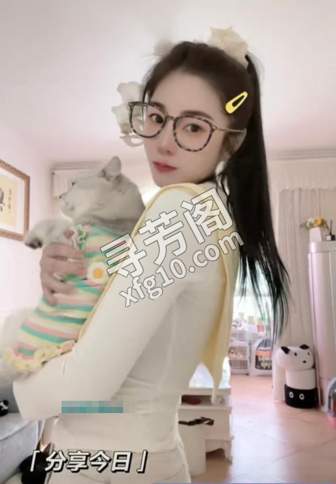 金水清纯小妹 地方 年龄 25岁-30岁 颜值： 6分 500 项目 鸳鸯浴，丝袜制服，胸推，口，爱爱 2