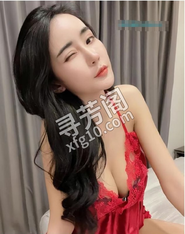 美乳小骚女玲儿 地方 年龄 25岁-30岁 颜值： 6分 800 项目 陪浴、按摩、波推、口活、指滑、69 3