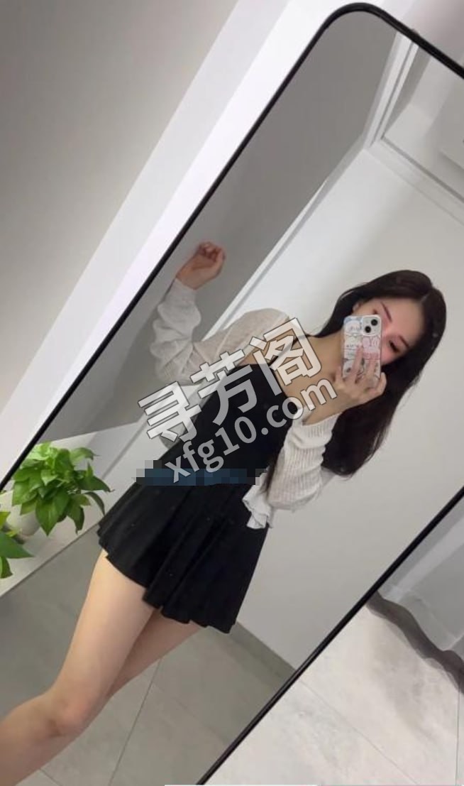 吴中女神多多 位置 几岁 25岁-30岁 颜值＝ 6分 费用明细 700 项目 冲澡，按摩，调情，制服，口交 2