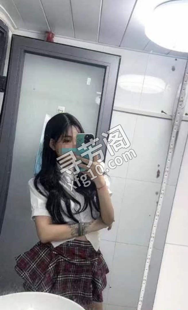 南山长腿如烟妹 地方 市辖区 年龄 25岁-30岁 颜值： 7分 800 项目 鸳鸯浴 水潇 漫游 kiss 3
