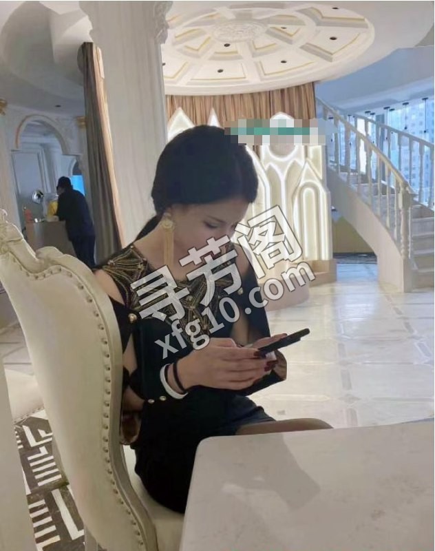 深圳异域风情维族女王 地方 市辖区 年龄 25岁-30岁 颜值： 6分 1000 项目 女王S对男M进行丝奴 2