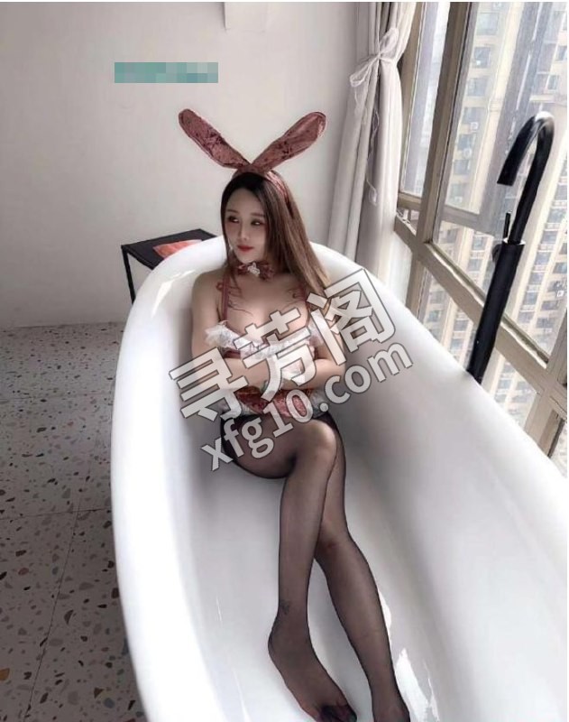龙岗情趣大奶妹子曼妮 地方 市辖区 年龄 25岁-30岁 颜值： 6分 800 项目 全套莞式项目 4
