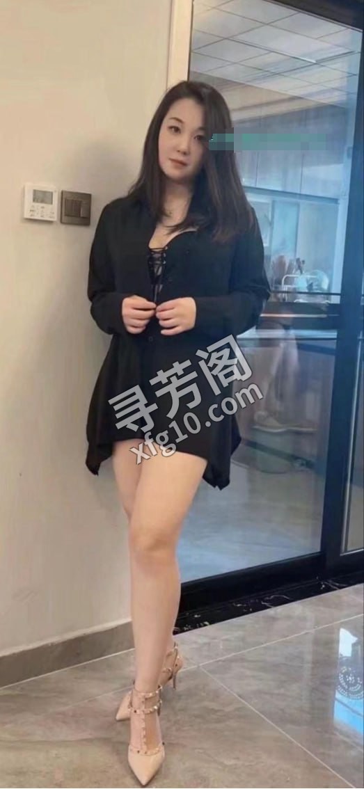 扬州新人少妇 地方 邗江区 年龄 30岁-40岁 颜值： 8分 600/40分钟 项目 胸推，臀推，毒龙，口爆 2