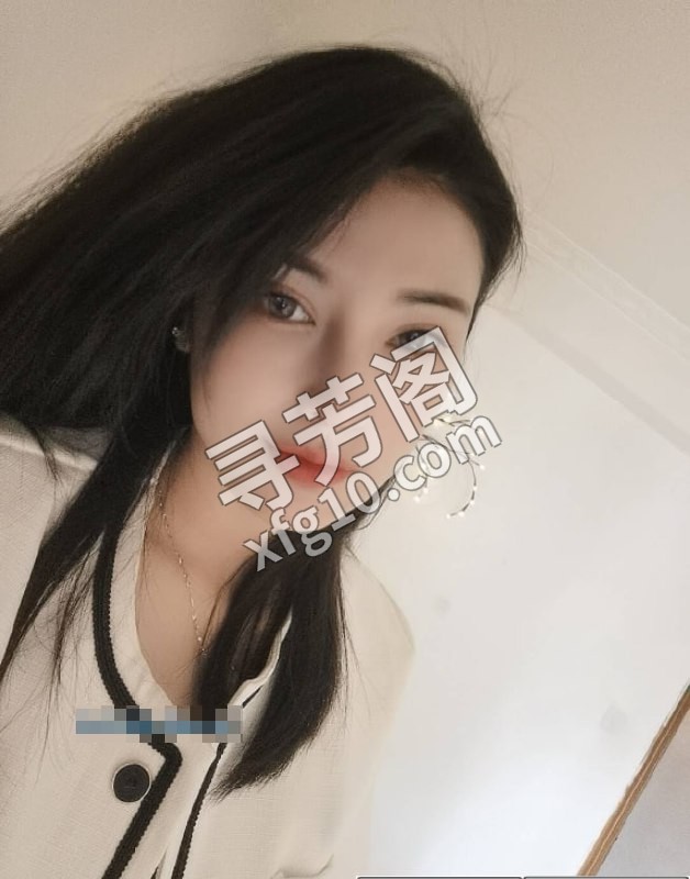 二刷羽恩带小姐妹双飞 位置 几岁 25岁-30岁 颜值＝ 6分 费用明细 700 项目 背面 69 制服 舌吻 4