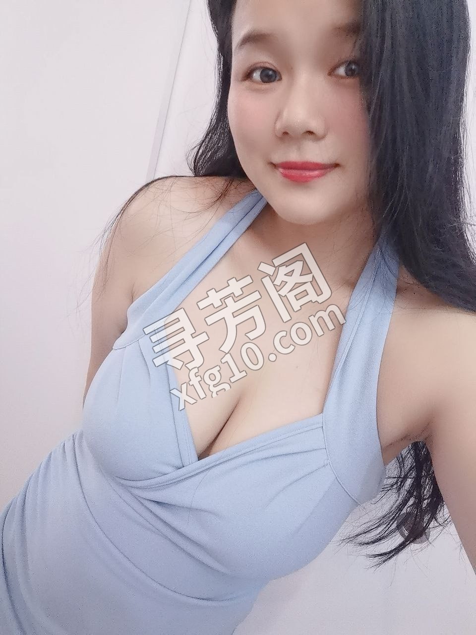 天然巨乳苏妲己 地方 年龄 25岁-30岁 颜值： 6分 800 项目 鸳鸯浴 环游 口爆 胸推 毒龙 69 2