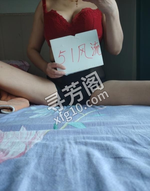 胸大骚妹子 地方 年龄 30岁-40岁 颜值： 6分 400 项目 按摩 波推 口爆 冰火两重天 2