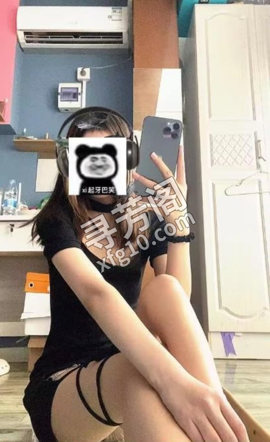 嫩妹小伊 地方 年龄 25岁-30岁 颜值： 6分 600 项目 胸推，口爆，制度，不过分变态的都可接受 2