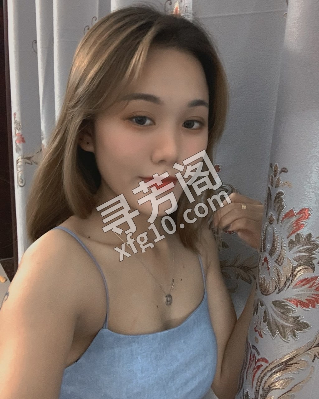 微胖居家少妇婷婷姐 地方 年龄 25岁-30岁 颜值： 8分 600 项目 鸳鸯浴，漫游，胸推，69式，冰火 6