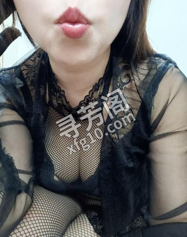 丝滑翘臀思思 地方 年龄 30岁-40岁 颜值： 6分 300 项目 陪yU，波推，漫游，囗活，扣B，爱爱等等 2