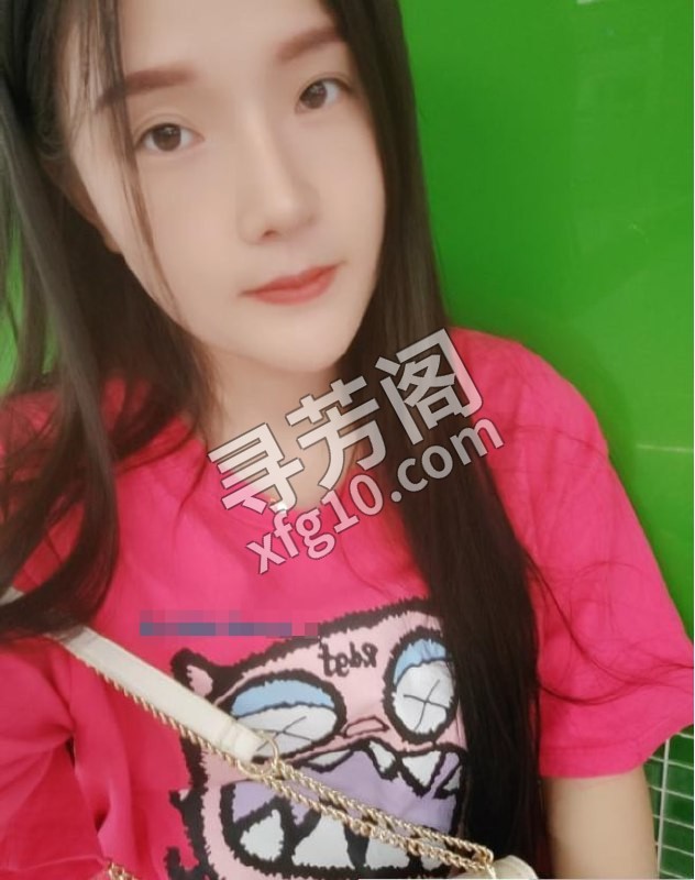 广州小微 位置 几岁 20岁-25岁 颜值＝ 6分 费用明细 500 项目 洗澡，按摩，调情，制服丝袜，亲嘴 3