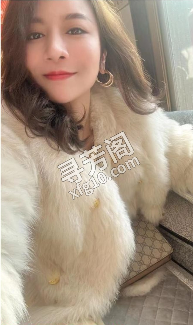 柳州小舞 地方 年龄 30岁-40岁 颜值： 6分 600 项目 鸳鸯浴，胸推，臀推，制服诱惑，艳舞，口，pp 2