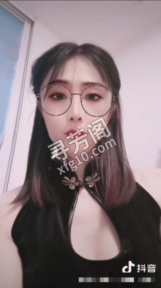 大连千山路楼凤 地方 年龄 30岁-40岁 颜值： 6分 200 项目 蚂蚁上树，口，大活 2