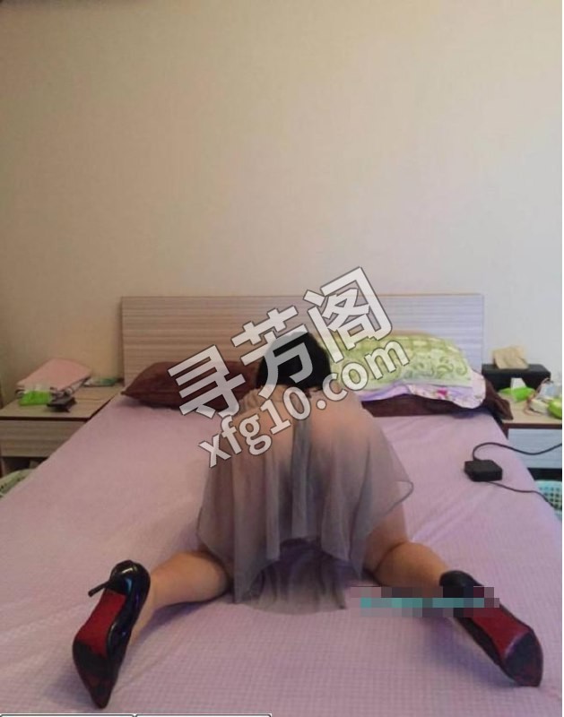 白菜帮子老熟女 地方 通州区 年龄 40岁+ 颜值： 6分 500 项目 舌吻啪啪、毒龙漫游、丝袜陪浴 2