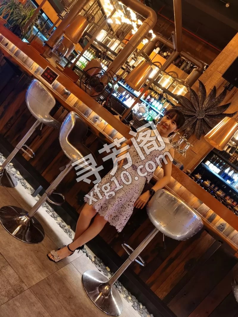 青岛美少妇 信息分类：楼凤兼职 地方：山东省- 信息来源：自己开发 年龄：32 颜值：身材：中等 2