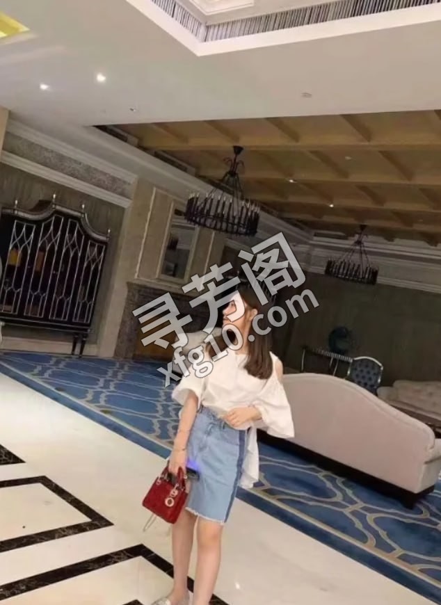 敬业汕头妹子 位置 几岁 25岁-30岁 颜值＝ 6分 费用明细 800 项目 毒龙、69、口爆、推背 3
