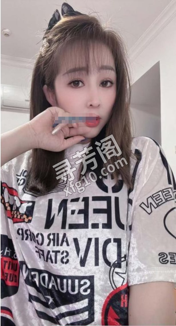 大波轻熟女 地方 年龄 30岁-40岁 颜值： 6分 400 项目 鸳鸯浴，波推，漫游，口爆，无套吹，六九 4