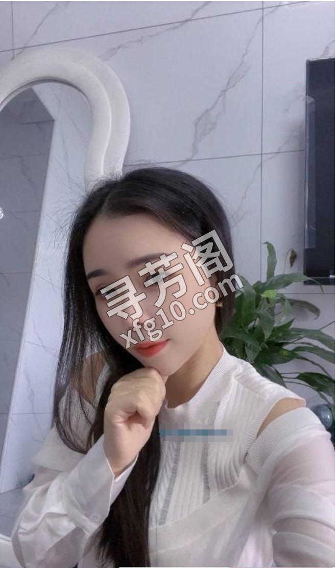 惠城区小辣椒 地方 年龄 25岁-30岁 颜值： 7分 600 项目 鸳鸯浴，水中潇，按摩，波推，果冻毒龙 2