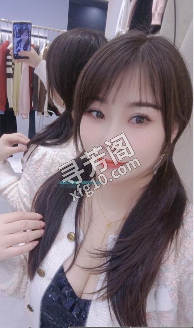 前凸后翘的幺妹子 地方 年龄 25岁-30岁 颜值： 6分 600 项目 鸳鸯浴，舌吻，无套口， 2