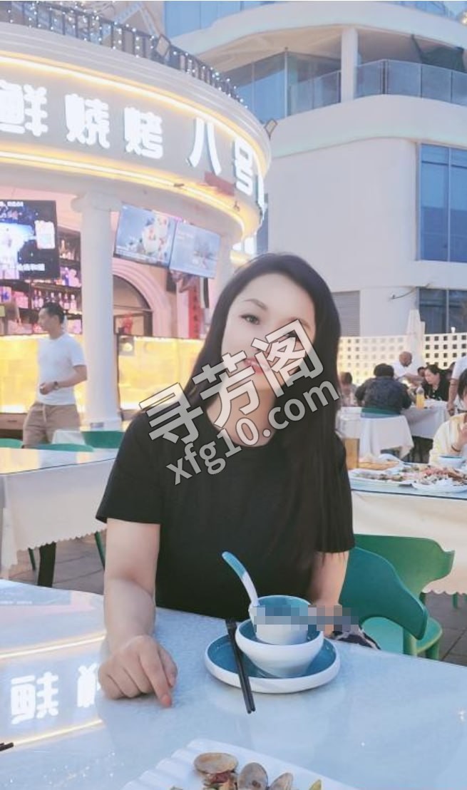光谷熟女 位置 几岁 30岁-40岁 颜值＝ 6分 费用明细 400 项目 该有都有 地球号 号 2