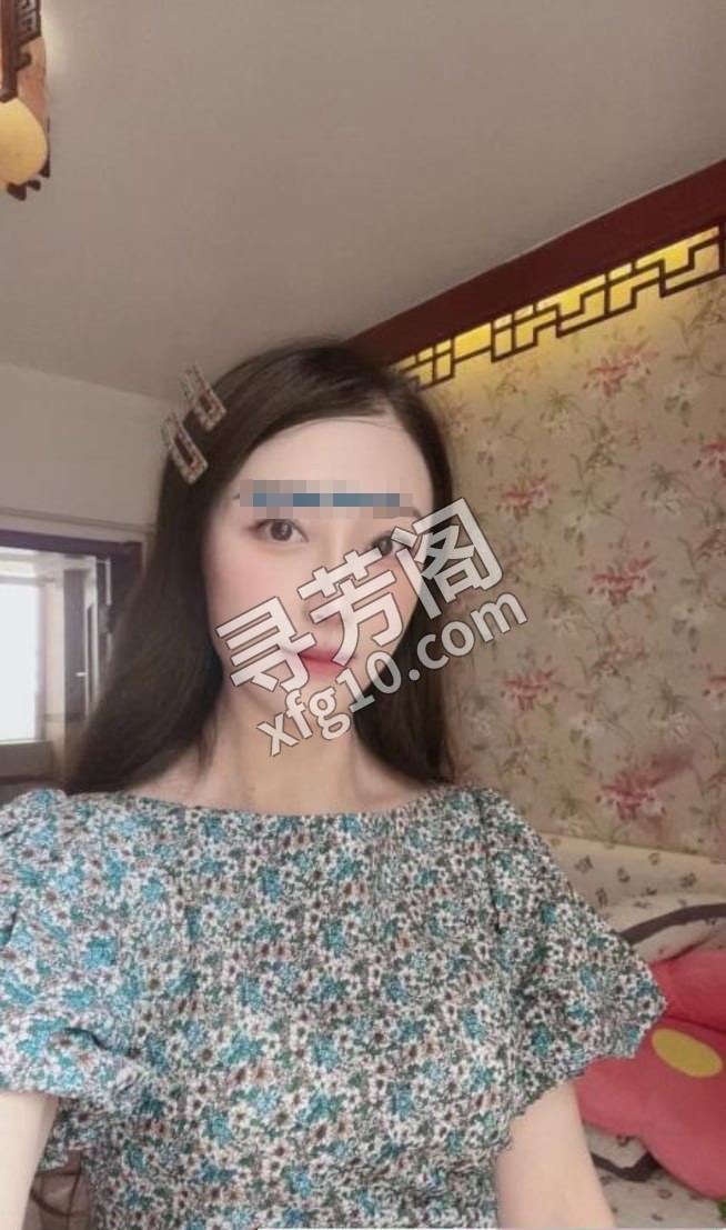 光谷气质小仙女 位置 几岁 25岁-30岁 颜值＝ 8分 费用明细 500 项目 69 胸推 爱爱 口爆 制服 3