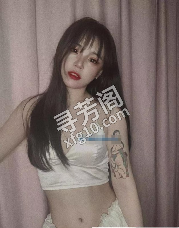 成都电动小马达美美 位置 几岁 25岁-30岁 颜值＝ 6分 费用明细 500 项目 鸳鸯浴，69，制服丝袜 2