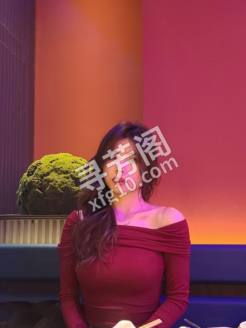 高颜值嫩妹 评价 10分 地址 浦东新区 年龄 21 颜值 9分 价格 1000/90分钟 服务项目：鸳鸯浴 2