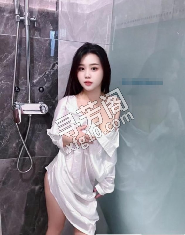 性价比很高钥钥 地区 年龄 25岁-30岁 颜值 6分 价格 400 服务 鸳鸯戏水，水中萧，按摩，胸推臀推 4
