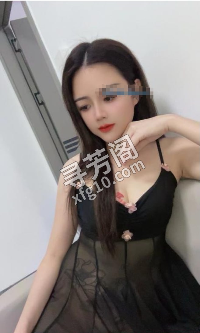 京溪老师可乐 地区 年龄 25岁-30岁 颜值 6分 价格 600 服务 鸳鸯浴、吹箫、乳交、波推、十指弹琴 4