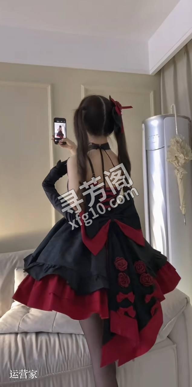 【成都学生会认证】 【花名】 【硬件】 真人22岁，身高160，体重80+，身材属于是排骨精的类型 2