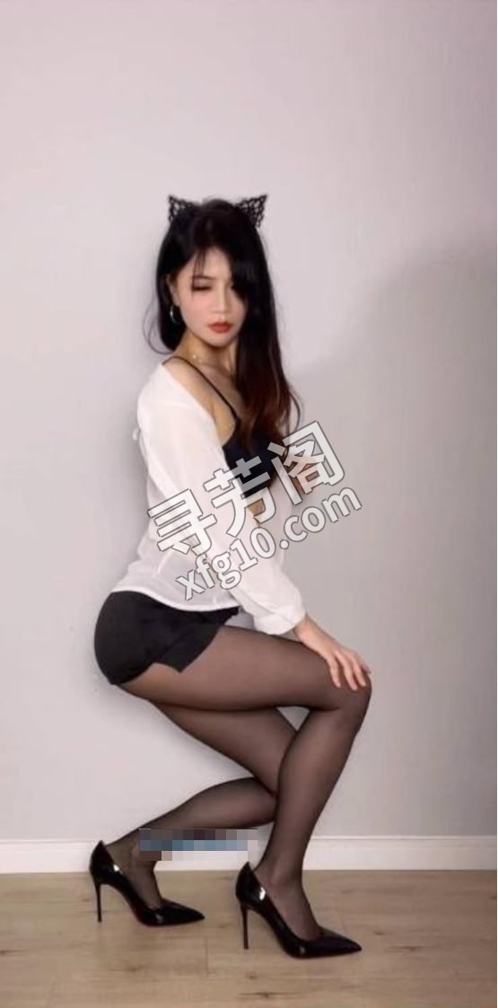 上城项目型少妇 位置 几岁 25岁-30岁 颜值＝ 6分 费用明细 800 项目 鸳鸯浴，熊推，水中萧，按摩 4
