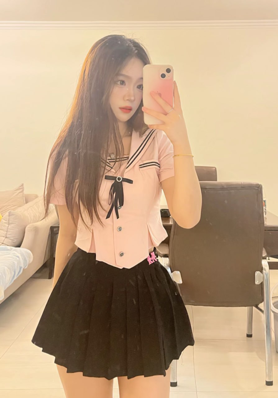 超会玩得00后嫩妹 5