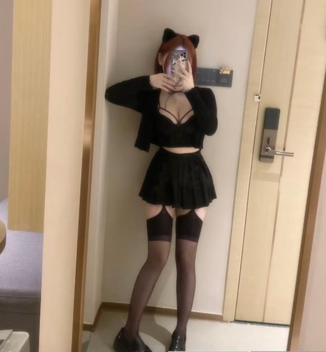 细腰翘臀风骚小姐姐 2