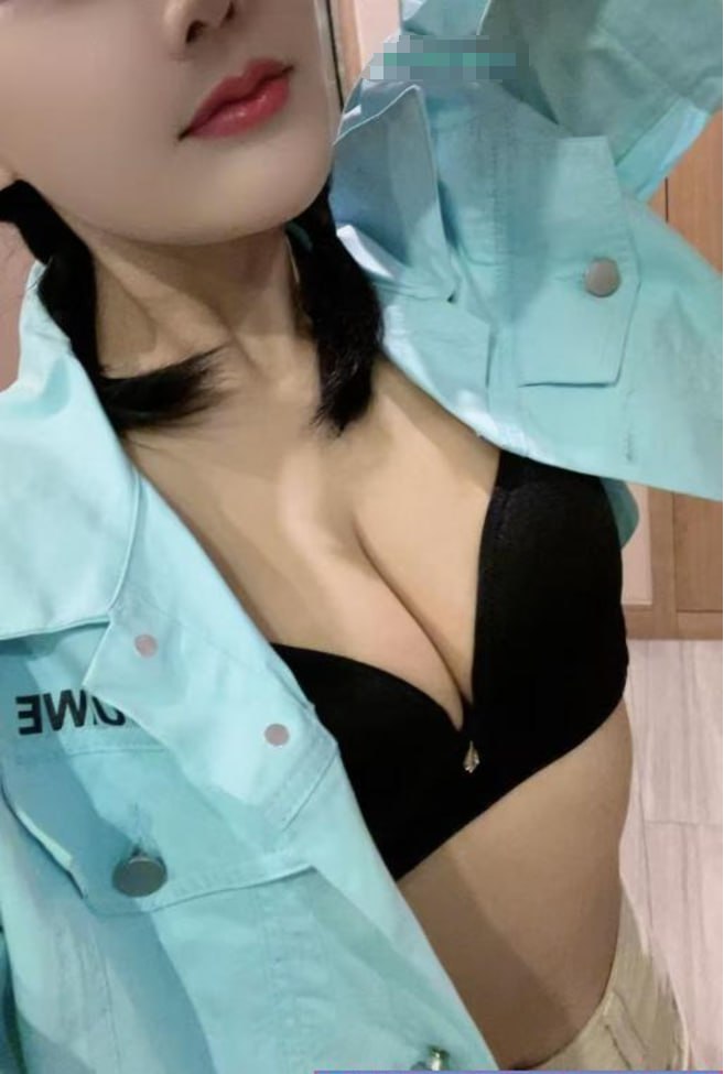 白云骚护士依依 3